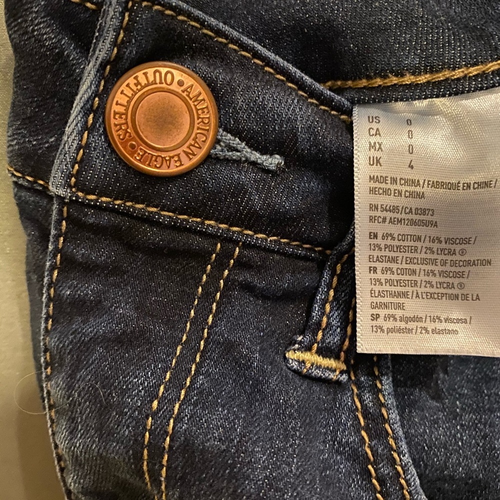 Shorts - Picture 3 of 3
